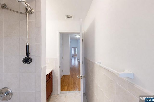 272 Highland Avenue, Palisades Park, NJ 07650