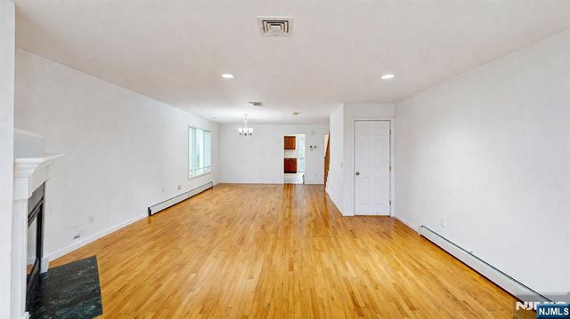 272 Highland Avenue, Palisades Park, NJ 07650