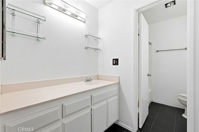 7890 E Spring Street 11E, Long Beach, CA 90815