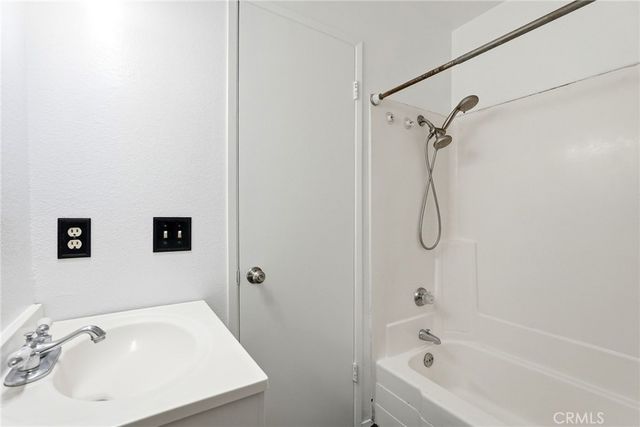 7890 E Spring Street 11E, Long Beach, CA 90815