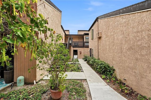 7890 E Spring Street 11E, Long Beach, CA 90815
