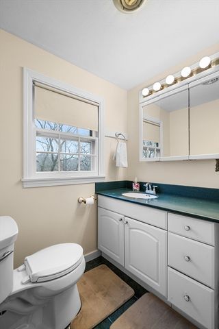 48 Mountwood Rd, Swampscott, MA 01907