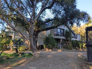 9734 Chocolate Summit, El Cajon, CA 92021