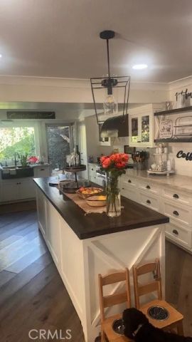 11841 Montecito, Los Alamitos, CA 90720