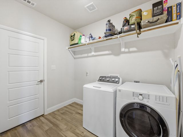 3039 Steepleridge Circle, Granbury, TX 76048