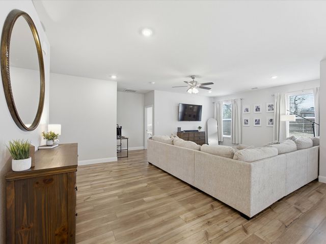 3039 Steepleridge Circle, Granbury, TX 76048