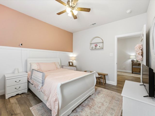 3039 Steepleridge Circle, Granbury, TX 76048