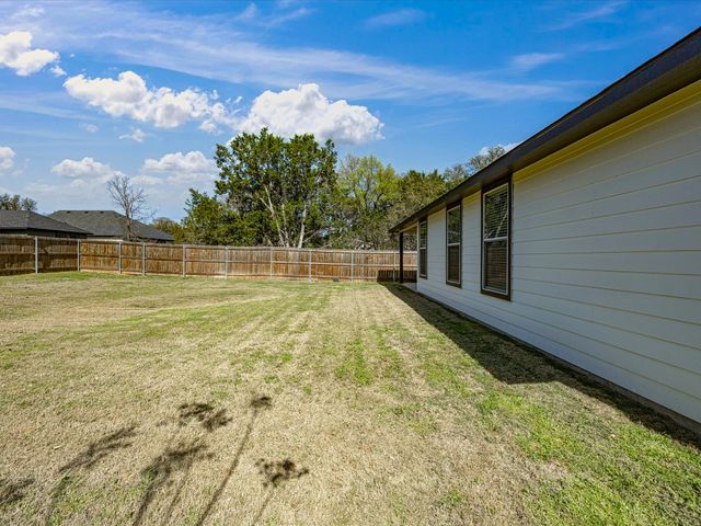 3039 Steepleridge Circle, Granbury, TX 76048