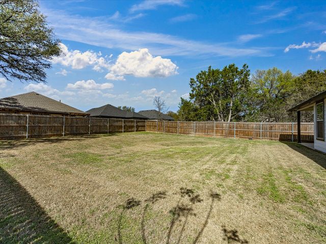 3039 Steepleridge Circle, Granbury, TX 76048