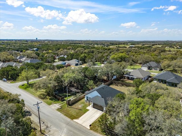 3039 Steepleridge Circle, Granbury, TX 76048