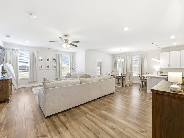 3039 Steepleridge Circle, Granbury, TX 76048