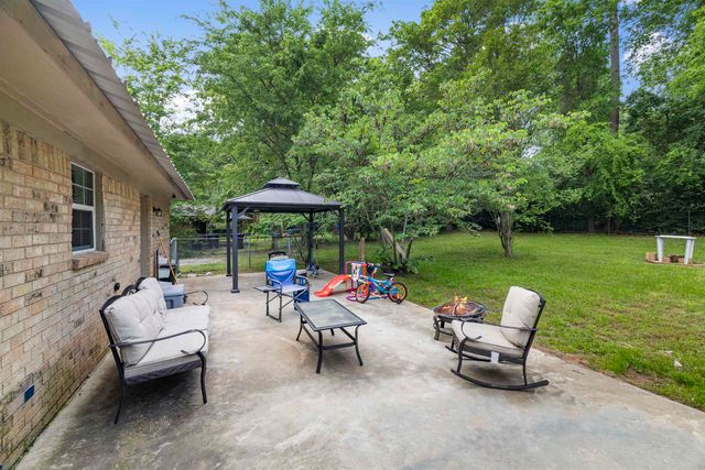 109 Heights Park Dr, Longview, TX 75601