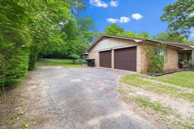 109 Heights Park Dr, Longview, TX 75601