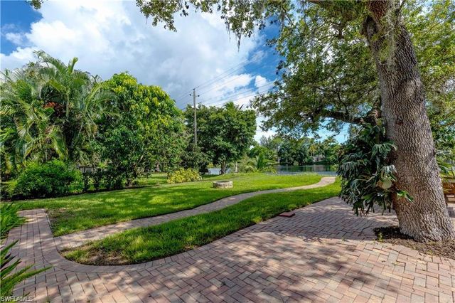 1354 Rordon AVE, Naples, FL 34103