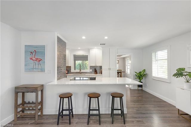 1354 Rordon AVE, Naples, FL 34103