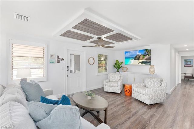 1354 Rordon AVE, Naples, FL 34103