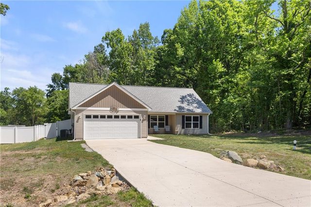 147 Lambeth Road, Thomasville, NC 27360