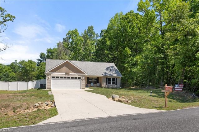 147 Lambeth Road, Thomasville, NC 27360