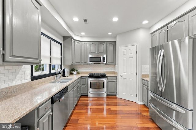 7024 FIELDHURST CT, Alexandria, VA 22315