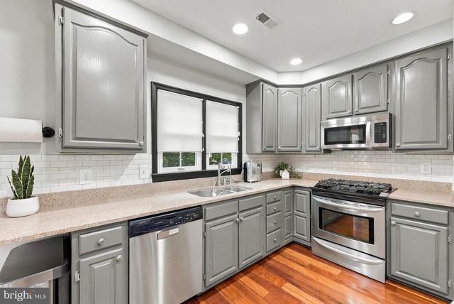 7024 FIELDHURST CT, Alexandria, VA 22315
