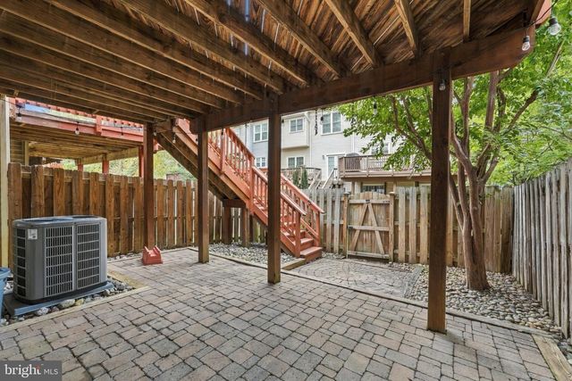 7024 FIELDHURST CT, Alexandria, VA 22315