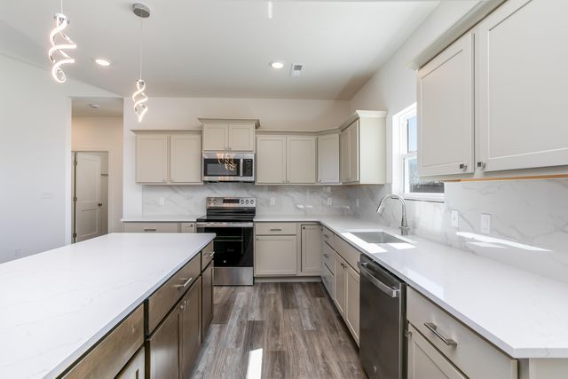 14851 WELCH DR, Ashland, MO 65010