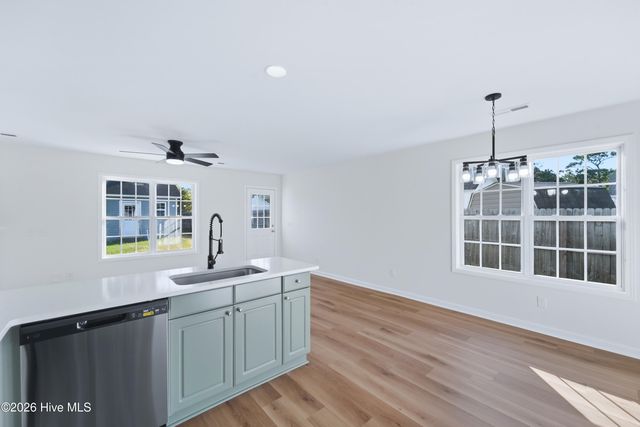 20 S Shelby Road, Southport, NC 28461