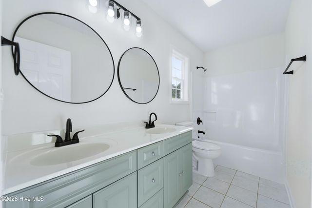 20 S Shelby Road, Southport, NC 28461