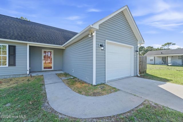 20 S Shelby Road, Southport, NC 28461