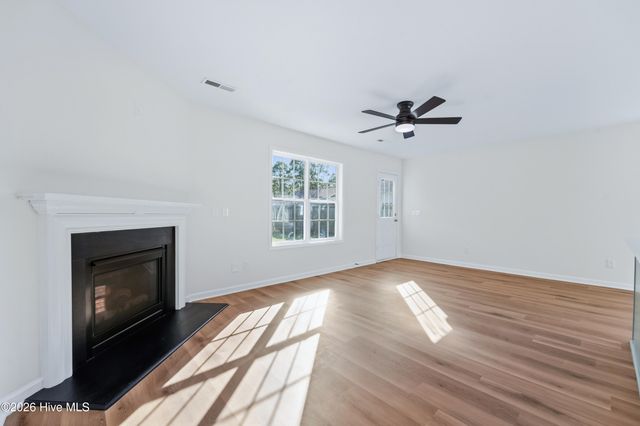 20 S Shelby Road, Southport, NC 28461
