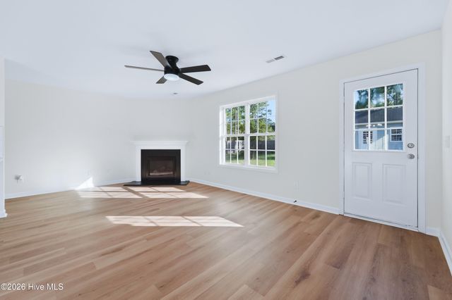 20 S Shelby Road, Southport, NC 28461