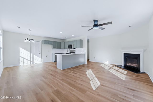 20 S Shelby Road, Southport, NC 28461
