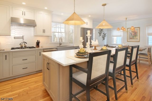 341 Essex Ave, Bloomfield Twp., NJ 07003