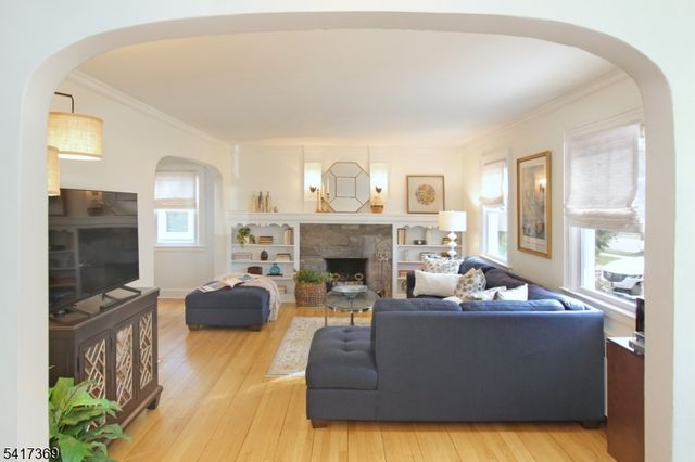 341 Essex Ave, Bloomfield Twp., NJ 07003