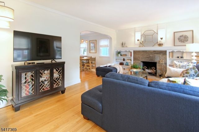 341 Essex Ave, Bloomfield Twp., NJ 07003