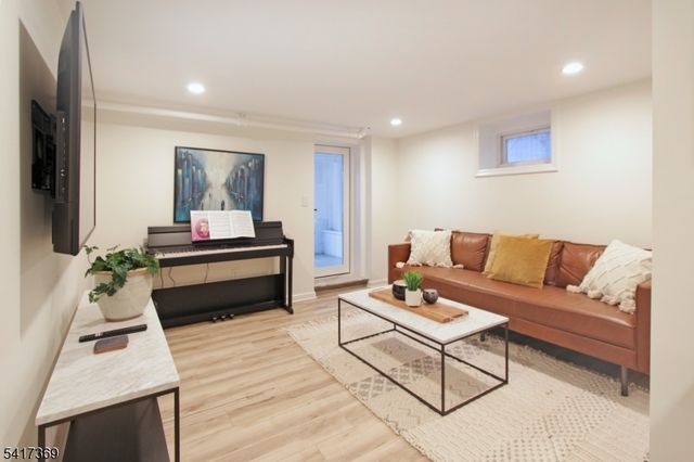 341 Essex Ave, Bloomfield Twp., NJ 07003