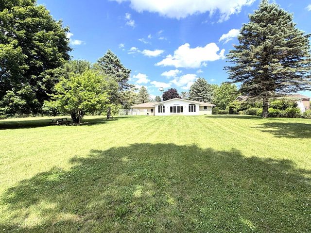 9622 296th AVENUE, Salem, WI 53168
