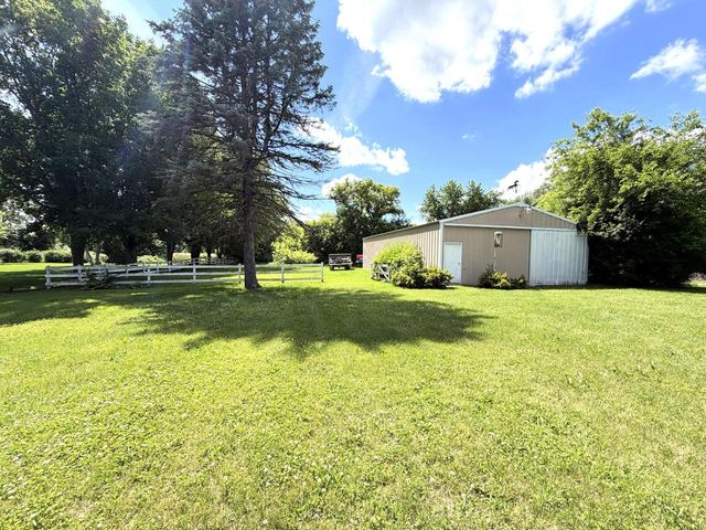 9622 296th AVENUE, Salem, WI 53168