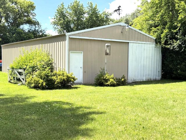 9622 296th AVENUE, Salem, WI 53168