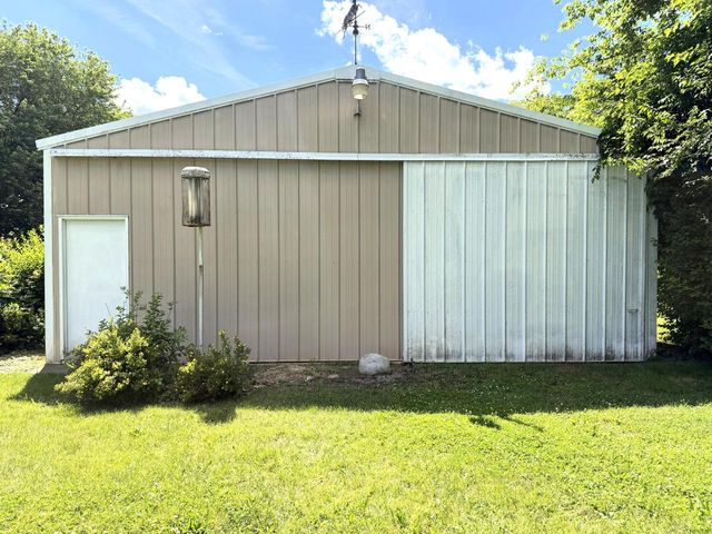 9622 296th AVENUE, Salem, WI 53168