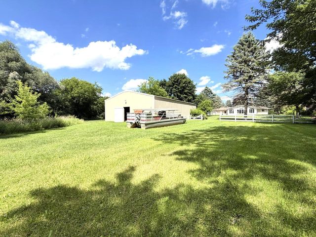 9622 296th AVENUE, Salem, WI 53168
