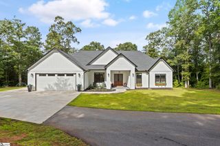 427 Lynn Road, Taylors, SC 29687