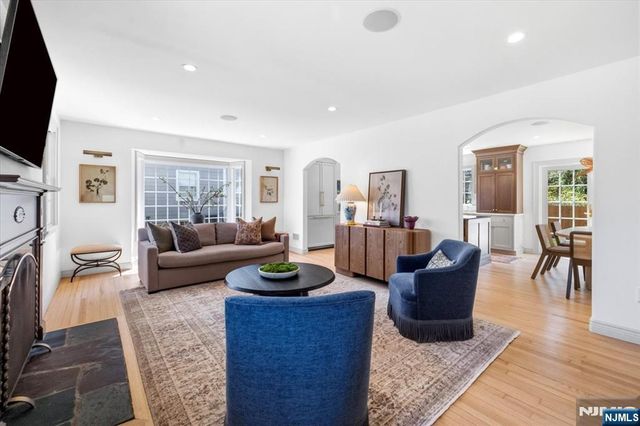 388 Beveridge Road, Ridgewood, NJ 07450