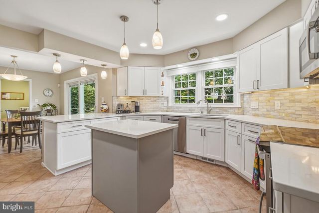 19914 SILVERFIELD DR, Montgomery Village, MD 20886