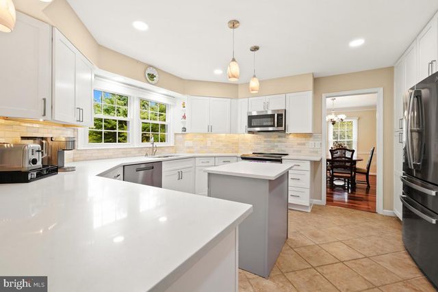 19914 SILVERFIELD DR, Montgomery Village, MD 20886