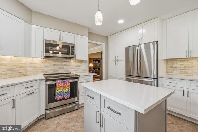 19914 SILVERFIELD DR, Montgomery Village, MD 20886