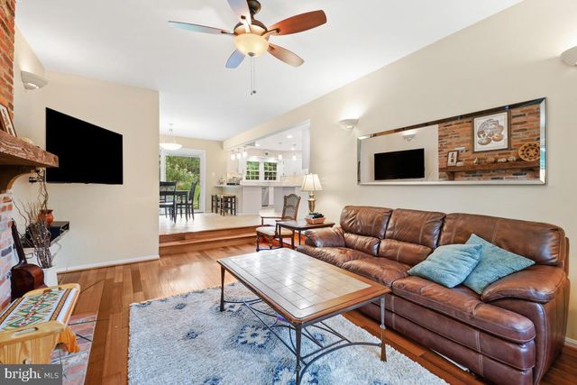 19914 SILVERFIELD DR, Montgomery Village, MD 20886