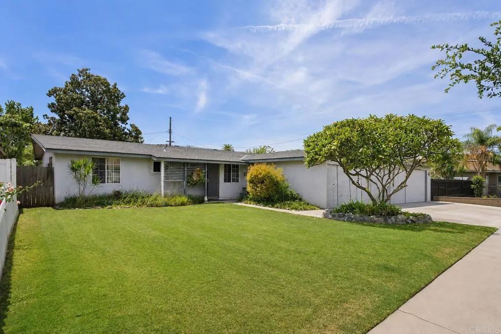 2028 W Maple Avenue, Orange, CA 92868