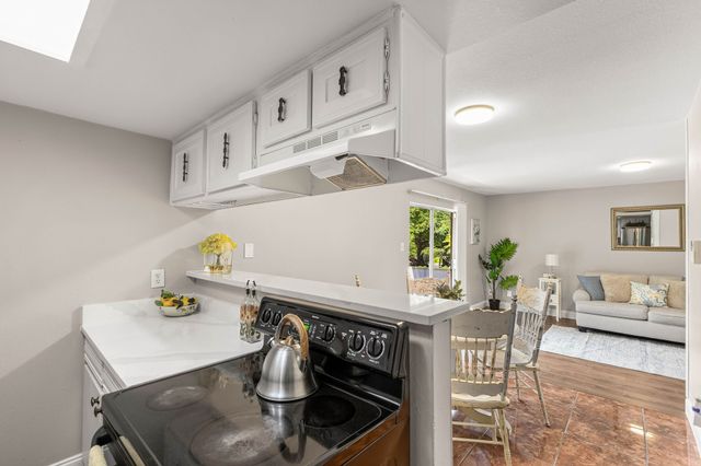 5809 Harvest Hill Road 2055, Dallas, TX 75230