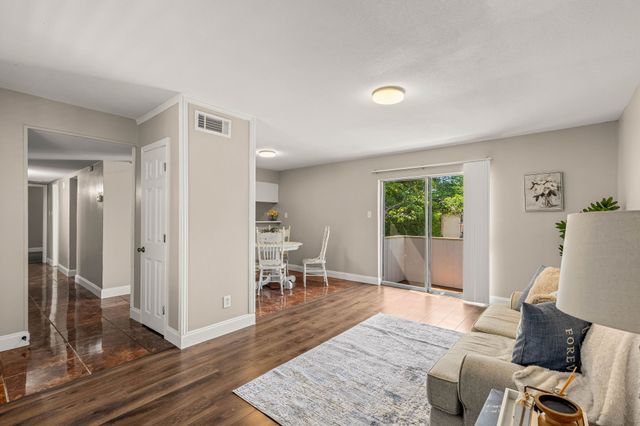 5809 Harvest Hill Road 2055, Dallas, TX 75230